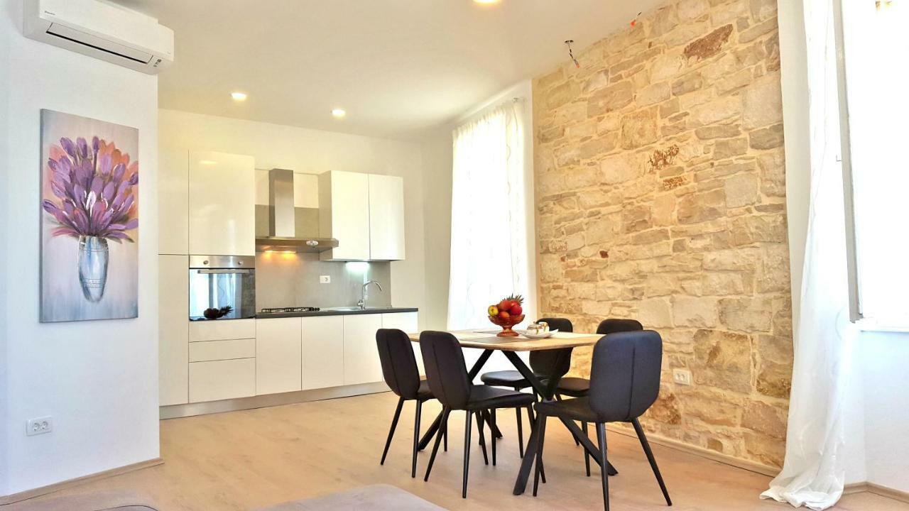 City Center Premium Apartment Пореч Екстер'єр фото