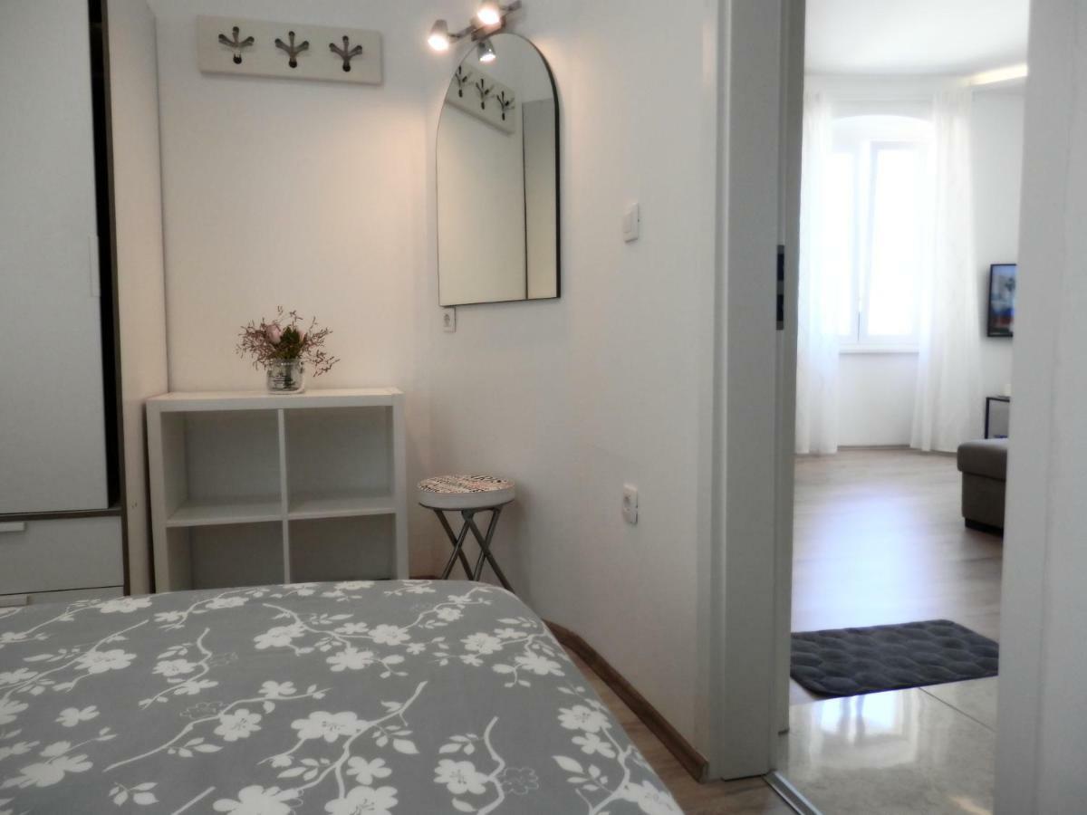 City Center Premium Apartment Пореч Екстер'єр фото